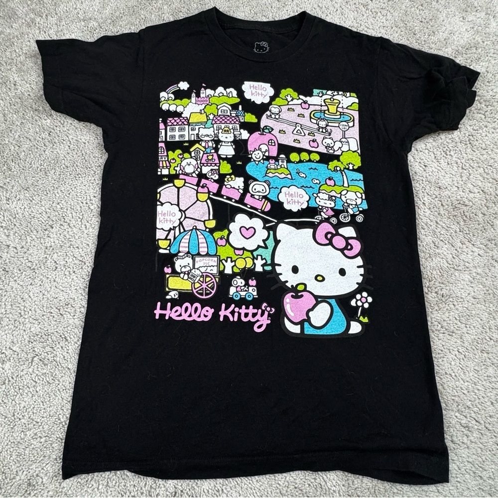 Hello Kitty Bustling City Graphic Tee Grunge‎ Gothcore Size S